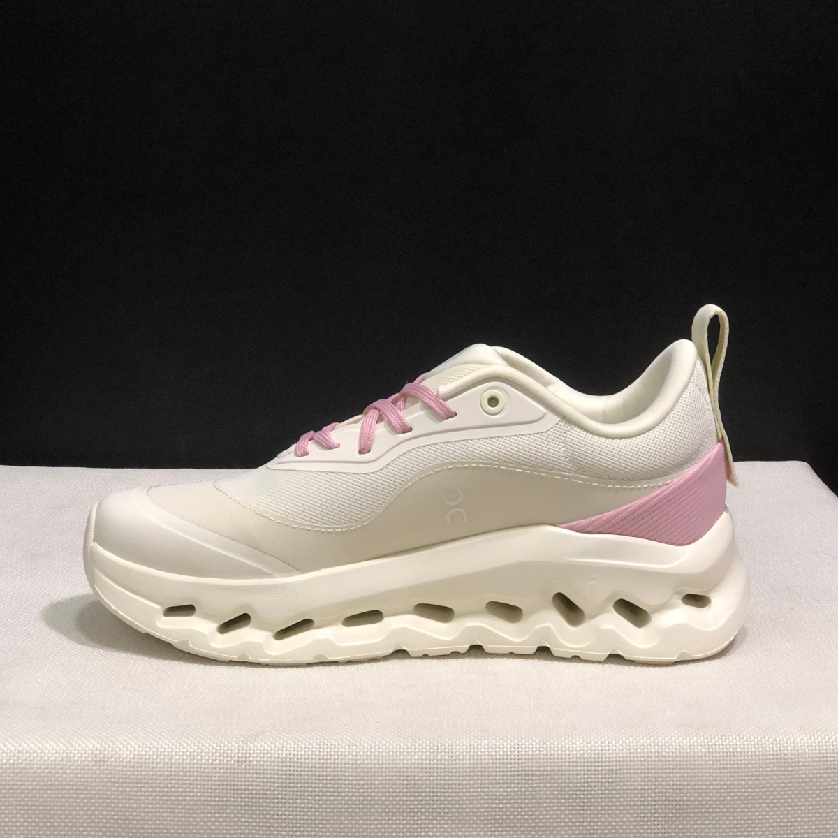 On Cloud × Loewe — Cloudtilt Light Pink